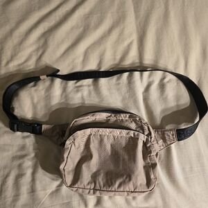BAGGU Nylon Fanny Pack Belt Bag Beige Tan Adjustable Strap